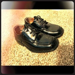Toddler boys black Dress shoes